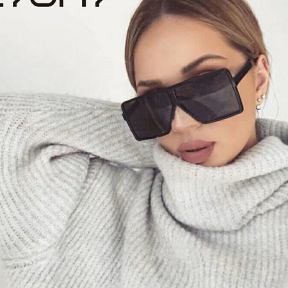 New Oversized sunglasses - Picture 5 of 6